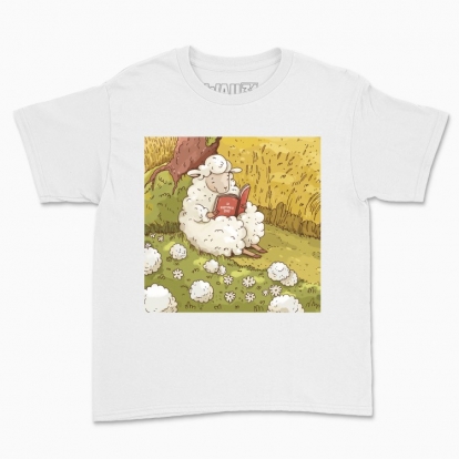 Children's t-shirt "A sheep that reads"